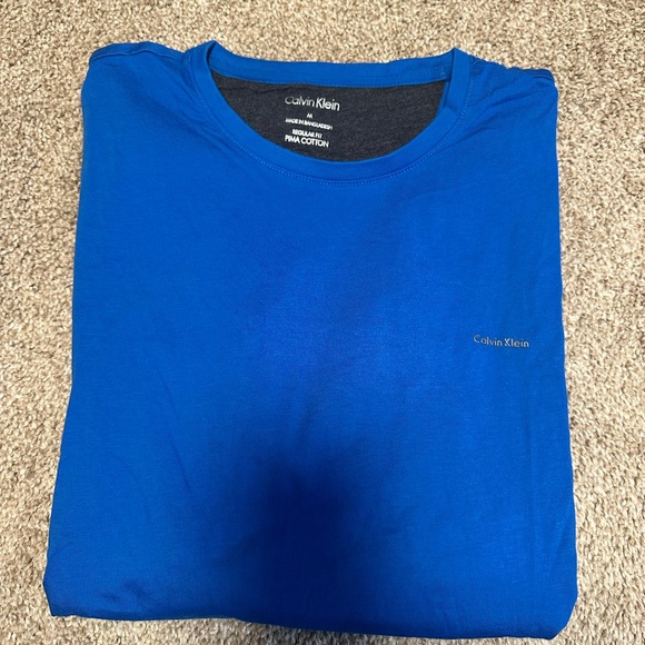 EUC Men's Blue Calvin Klein T-Shirt - Picture 2 of 2